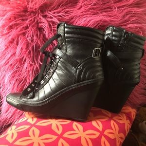 Ladies boots